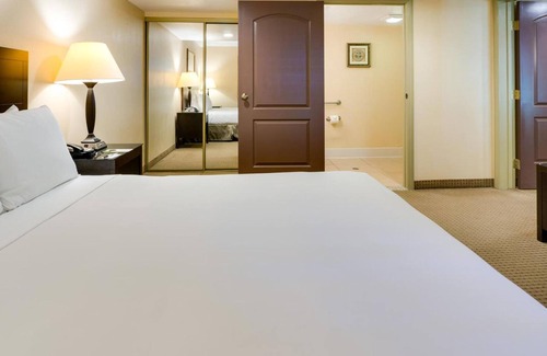 Northwest Anaheim Hotel | Buena Park Grand Hotel & Suites
