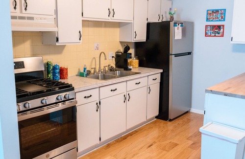 Akron House | Builditplace! Kid friendly Stay, Play and Create!