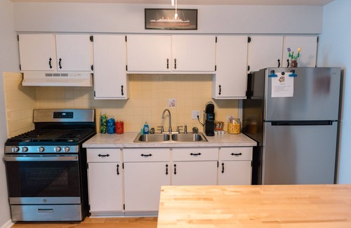 Akron House | Builditplace! Kid friendly Stay, Play and Create!