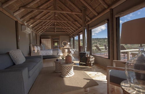Paterson Cabin | Bukela Game Lodge Amakhala Game Reserve