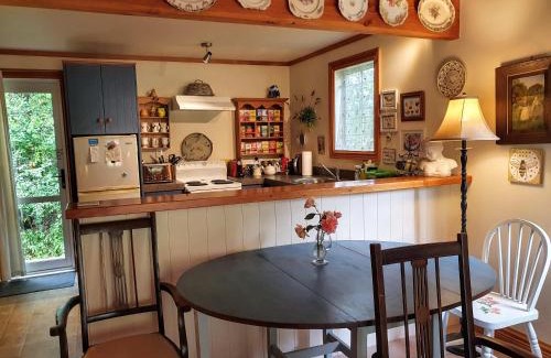 Greytown House | Bumblebee Cottage