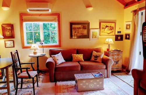Greytown House | Bumblebee Cottage