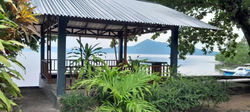Bunaken Hotel | Bunaken Sunrise Beach