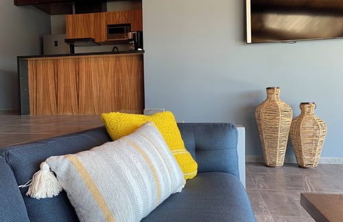 Zona Centro House | Bungalo with a view of the city in the Heart of Ensenada.