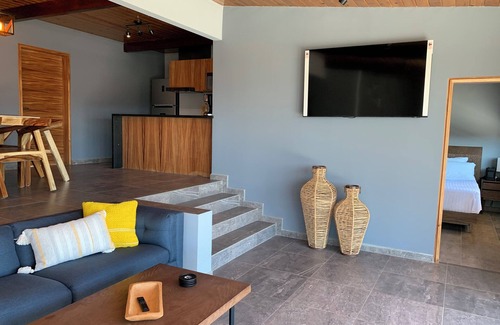 Zona Centro House | Bungalo with a view of the city in the Heart of Ensenada.