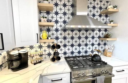 Georgetown House | Bungalow close to Gtown Square/Bikes/Outdoor Space