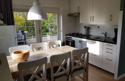 De Cocksdorp House | Bungalow for 6 persons with 2 bathrooms, free internet, near dunes and beach