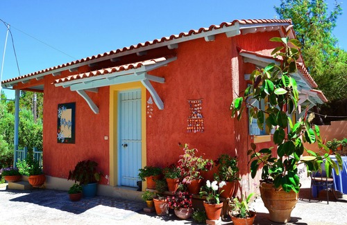 Leivathos House | Bungalow Kefalonia Greece: cute 2 bedroom bungalows by Spartia beach, veranda