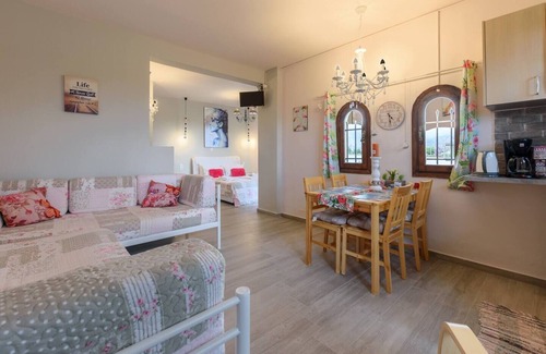 Malia Apartment | BUNGALOW NEXT TO THE BEACH (POSIDONE) IN MALIA