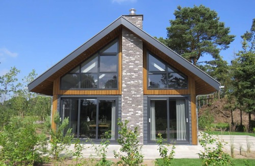 Otterlo House | Bungalow with multiple floors, 4 bedrooms and 2 bathrooms