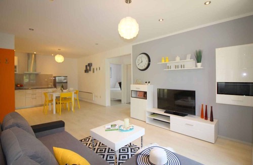 Vrvari House | Bungalow with outdoor pool and air conditioning