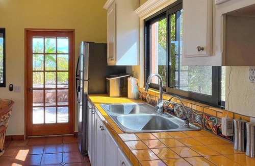 El Centenario House | Bungalow with pool in beautiful El Centenario, La Paz Baja California Sur