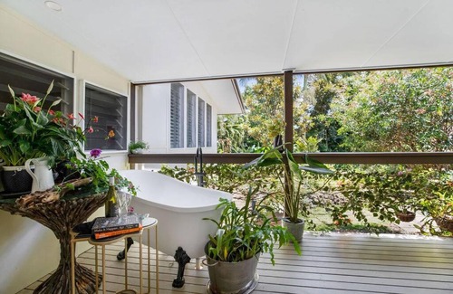 Buderim House | Bunyarina Cottage on Buderim- Pet Friendly