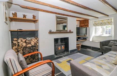 Walkhampton House | Burham Cottage