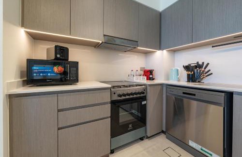 Mirdif House | Burj Khalifa & Fountain Views - 3905