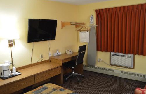 Burnsville Hotel | Burnsville Inn & Suites