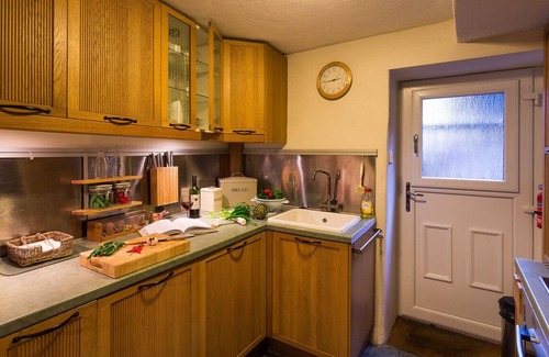 Windermere Cottage | BURROW COTTAGE, with a garden in Bowness-On-Windermere