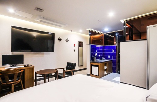 Dongnae District Hotel | Busan Oncheonjang Hotel Mithuna