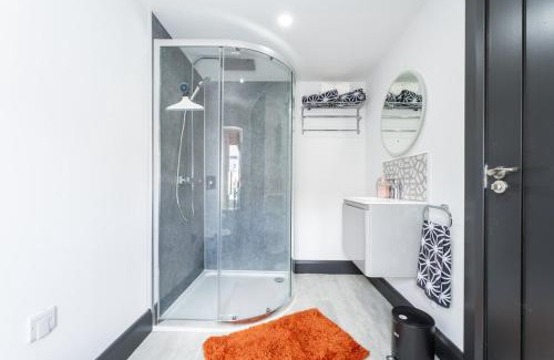 Bushmills Apartment | Bushmills Luxurious Market Sq Apartment 3