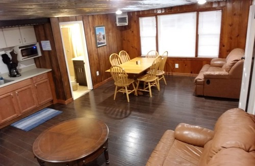 Freeman House | Busted Atv Resort/Main Lodge
