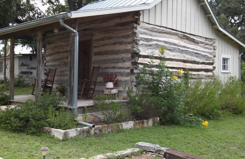 Dripping Springs Cabin | Butler Cabin at The Homestead B&B