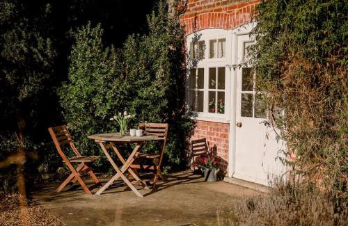 Woodbridge House | Butley Priory Cottage
