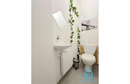 Wrzeszcz House | Butterfly Room - 15 Minutes to Gdańsk Old Town & Sea