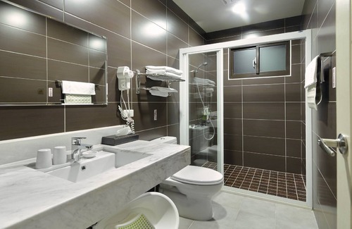 Yuanshan House | Butterfly Slide B & B