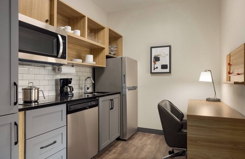 Pumphrey Hotel | BWI Suites