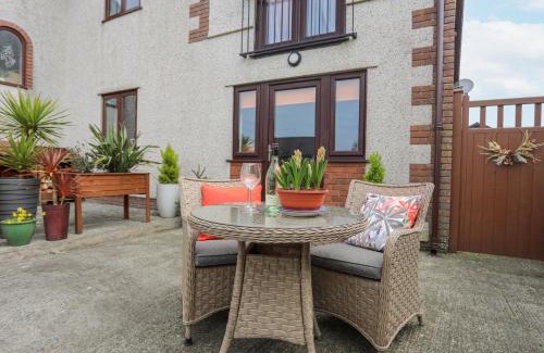 Llangefni House | Bwlch Y Gwynt Bach