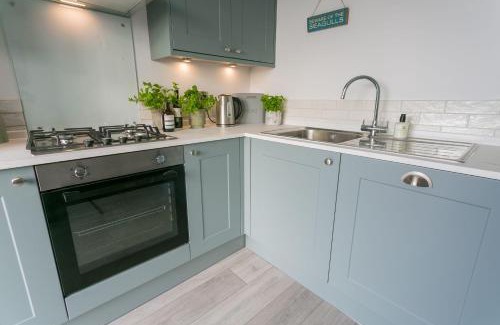 Cylch-Y-Garn House | Bwthyn Bach