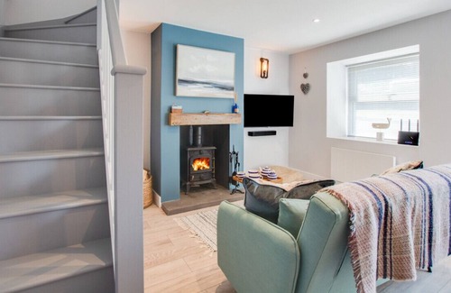 Ferryside House | Bwthyn Bach - One Bedroom House, Sleeps 2