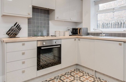 Ferryside House | Bwthyn Bach - One Bedroom House, Sleeps 2