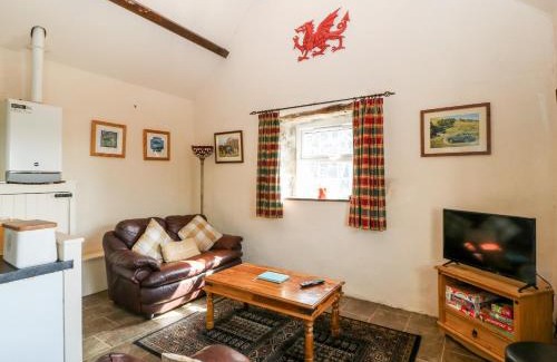 Rhyd-y-clafdy House | Bwthyn yr Onnen Ash Cottage