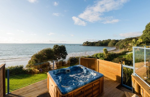Coopers Beach Apartment | By the Bay Beachfront Apartments