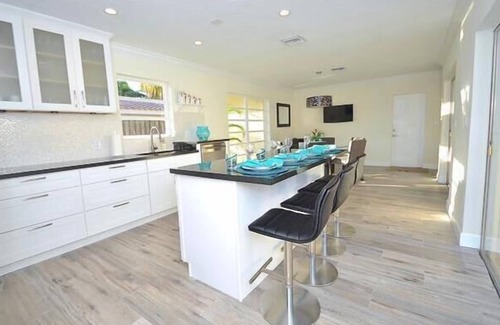 Bel Air House | BY THE SEA VACATION VILLAS 4 BED PRIVATE POOL/BEACH NEAR-LBTS gated community