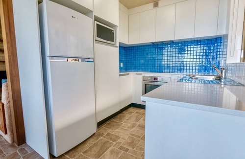 Kings Beach Apartment | By The Sea Unit 4, 13 Esplanade, Kings Beach