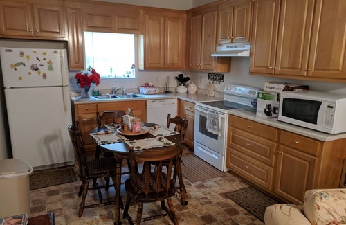 Byron House | ★ Byron Bungalow ★ Cozy Quiet ∣ Near I-75 & Amazon