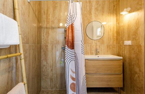 Beaucaire Apartment | Côté Oliviers 4P - Appt 4p climatisé avec piscine