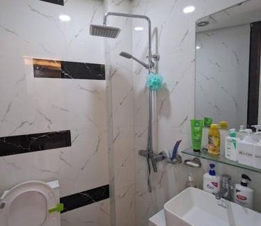 Kim Lien Apartment | Căn hộ 2 phòng ngủ - đỗ xe máy miễn phí