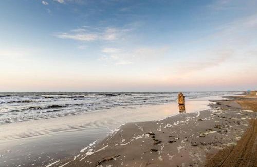 Grand Isle House | C'est Bon Across from UTV Entry Point! Sleeps 13!
