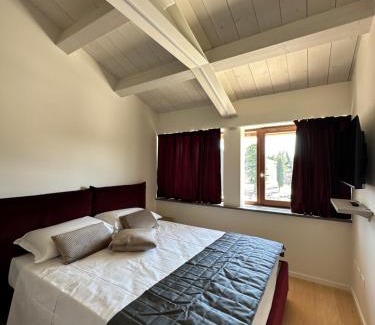 Peschiera del Garda City Centre Bed & Breakfast | C House Rooms Lake