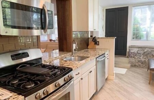 Morristown Apartment | C&J Signature Stays Historic renovated apartment