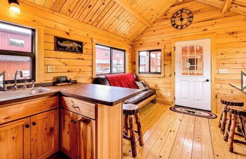 Marion Cabin | C19 Cabin in gated resort