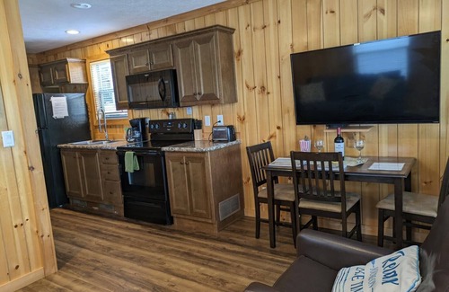 Sherrills Ford Cabin | C2-A Lakefront Tiny Home Cabin on Lake Norman