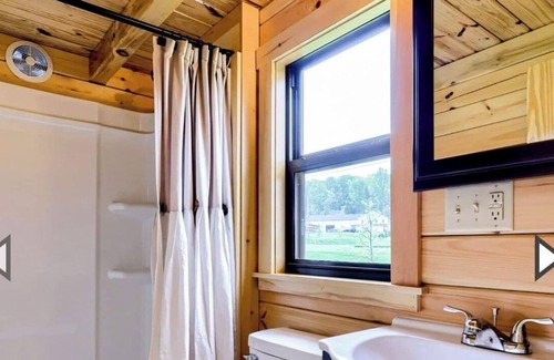 Marion Cabin | C20 cabin in gated resort.