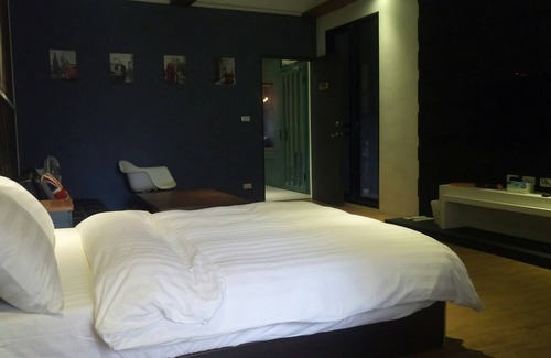 Tainan City Centre Apartment | C202 Double room (Section of Ximen Road, beside Blueprint Culture & Creative Park)