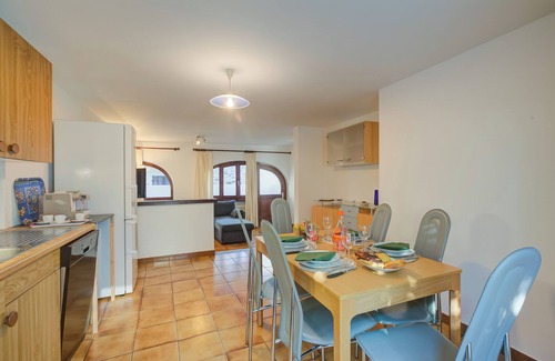 Gordola Apartment | Ca Cornocc, Gordola, Switzerland