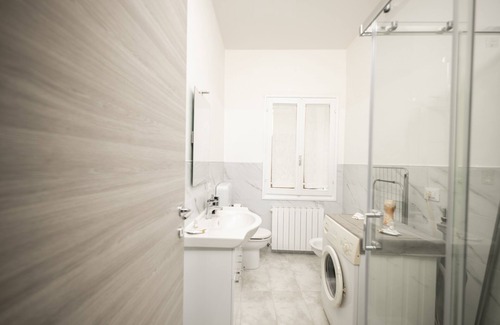 Mirandola Apartment | Ca' Pico Netflix, Wi-fi & Parking, Mirandola, IT