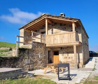 San Pedro del Romeral Ski Chalet | Cabaña Pasiega Montes del Pas